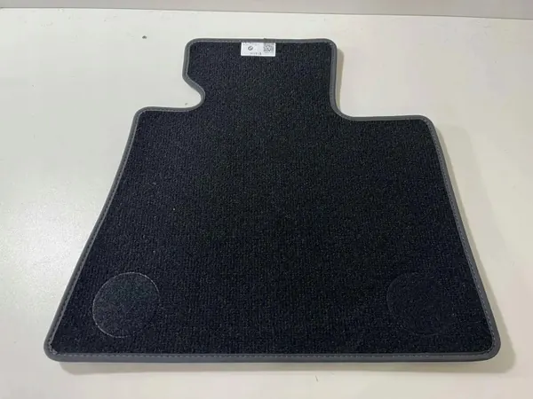 Tapetes auto BMW X7 G07 OEM 5A40B23 - Usado image 3