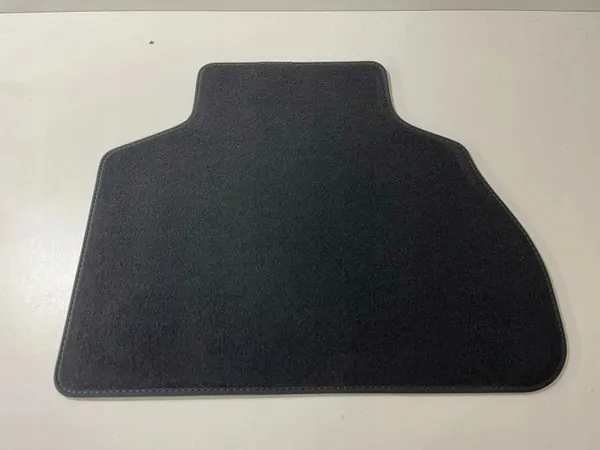 Tapetes auto BMW X7 G07 OEM 5A40B23 - Usado image 6