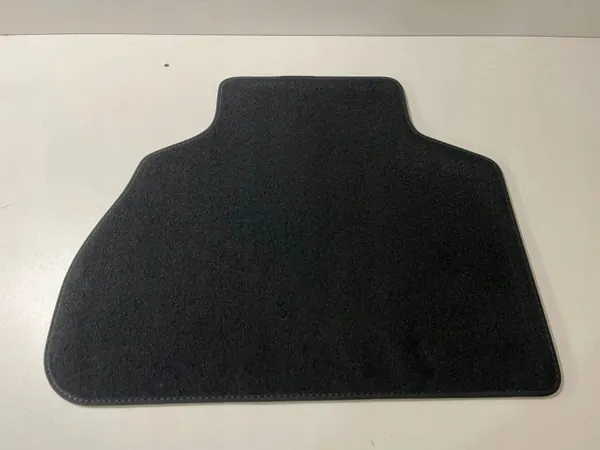 Tapetes auto BMW X7 G07 OEM 5A40B23 - Usado image 8
