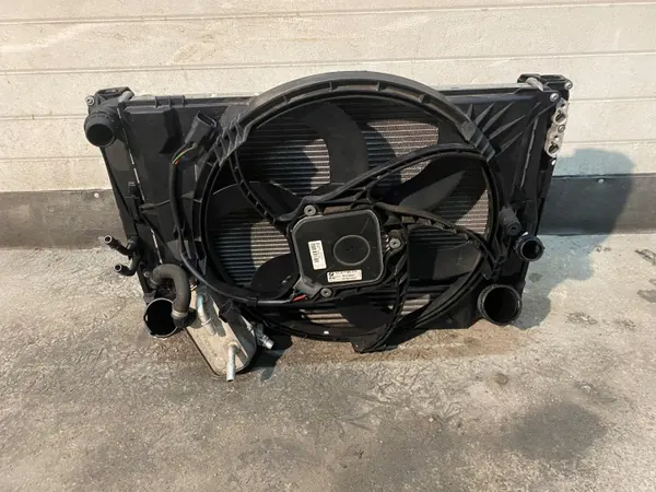 BMW Jäähdytin-sarja OEM Chłodnice BMW komplet! image 3