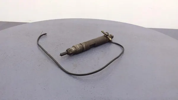 Iniettore VW Transporter T4 2.5 TDI 074130202A image 2