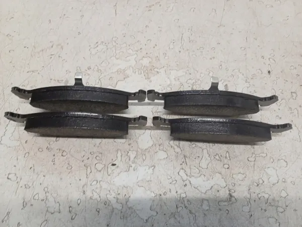 Ford OE Bremsbeläge vorne WVA20640 - Gebraucht image 4