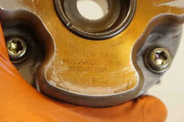 Audi 3.0 Nockenwellenversteller OEM 06E109083Q image 4