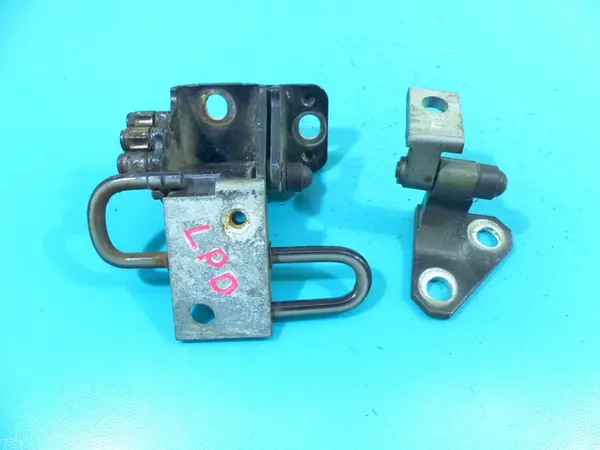 Vänster Framdörrsbeslag VW Passat CC image 3