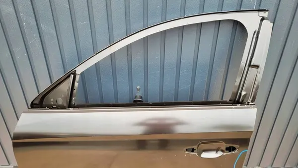 OPEL CORSA F 19- Porta Dianteira Esquerda OE image 2