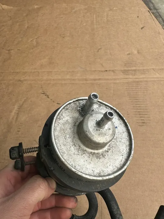 Brandstofpompfilter Mercedes SL R230 5.0 V8 OM113 image 7