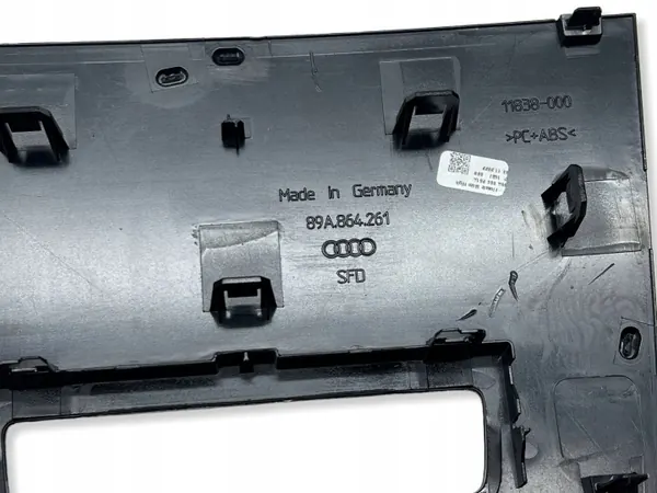 Support d'étrier de frein gauche Audi Q4 e-tron OEM 89A864261 image 7