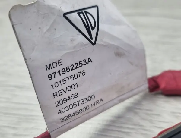 Módulo porta-malas Porsche OEM 971962253A com cabo image 3