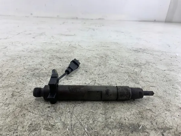 Inyector Renault Scenic I 1.9 DTI OE 7700875035 image 4