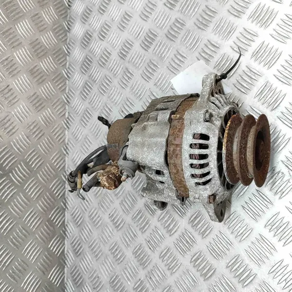 Nissan Patrol Y60 1991 Generaattori OEM 23100VB310 image 2