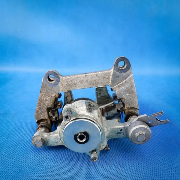 Vasen Takajarrusatula Audi A6 A7 330x22 image 4