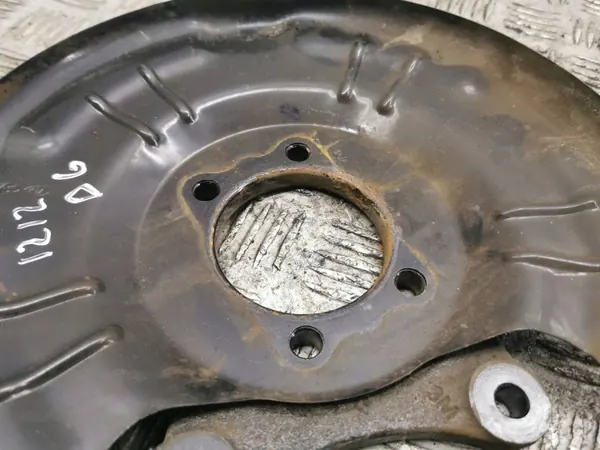 OEM 58391Q0300 Bakre bromssköld - Höger sida image 4