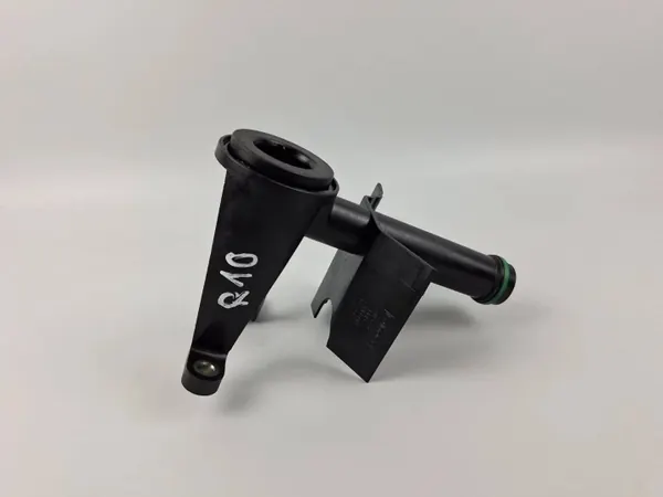 Volvo Öl-Einfüllstutzen OEM 7G9N6617AA - Gebraucht image 6