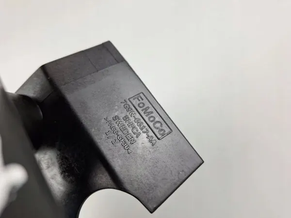 Volvo Öl-Einfüllstutzen OEM 7G9N6617AA - Gebraucht image 8