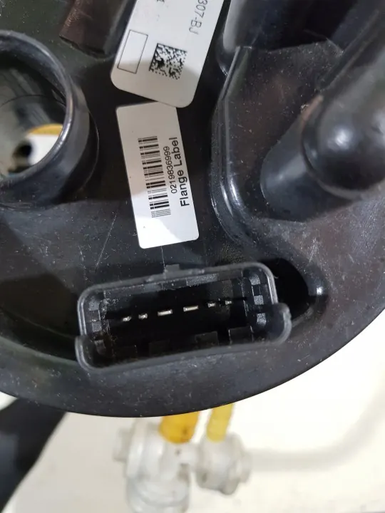 Volvo Bränslepump OEM 31274616 för V70 XC70 XC60 image 8
