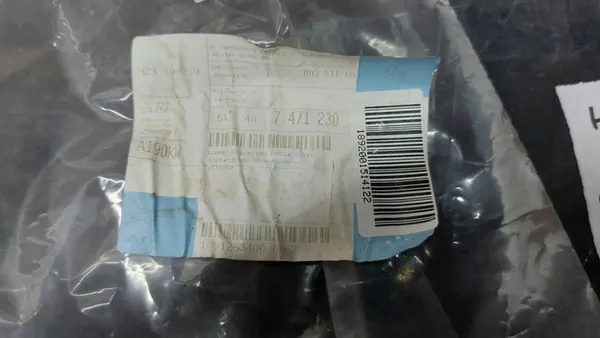 Motorhuvudisolering BMW X1 F48 image 10