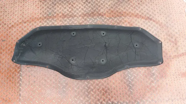 Motorhuvudisolering BMW X1 F48 image 6