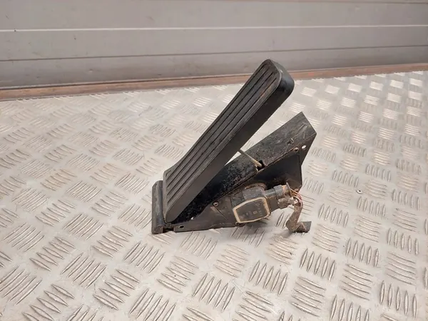 Accelerator pedaal linksvoor Mercedes-Benz S W222 2015 image 2