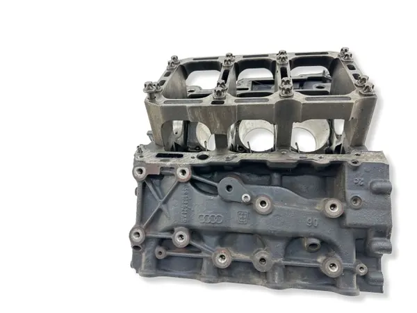 Moottorilohko OEM 059103021AR Audi A6 C6 3.0 TDI image 4