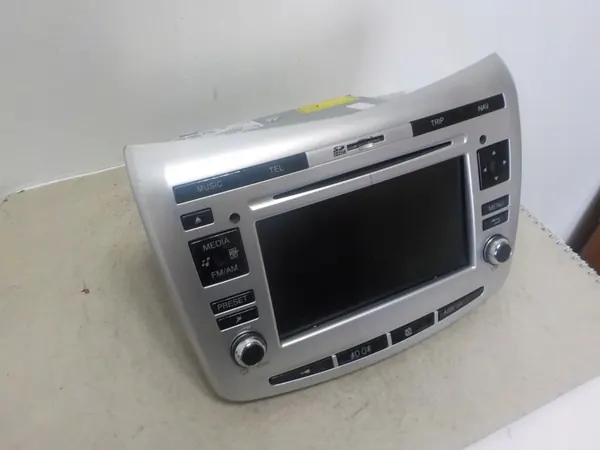 Lancia Delta III fabrieksradio OEM 735536672 image 4