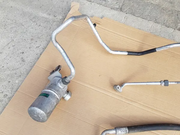 Ilmastointiputkisarja / Audi A2 1.4 TDI AMF 75HV / OEM image 3