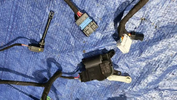 OEM 5E2228200 Fläktmotormotstånd Kit - Begagnad image 6