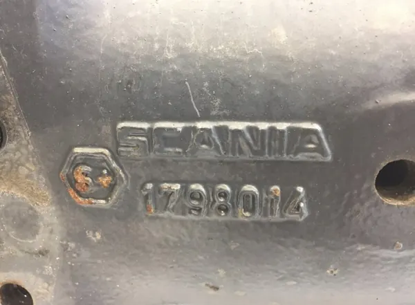Scania ramtvärbalk OEM 1798014 - Begagnad image 3