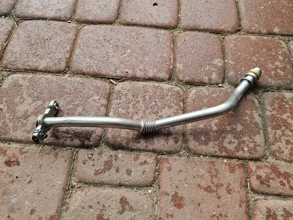 Ligne d'huile turbo 1.2THP Citroen Berlingo image 1