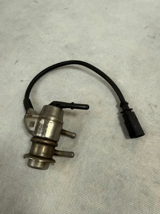 Injecteur AdBlue OEM 059131113G pour Audi A6 C8 3.0 TDI image 2
