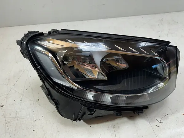 Rechter Voorlamp Mercedes GLC 253 A2538200261 image 5