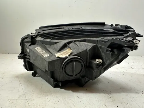 Rechter Voorlamp Mercedes GLC 253 A2538200261 image 9