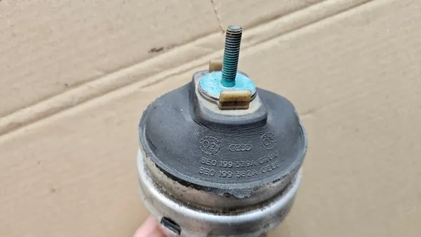 AUDI A4 B6 B7 EXEO 1.8T Motorlager 8E0199379A image 4