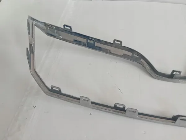 Cornice Griglia Cromata Skoda Superb image 7