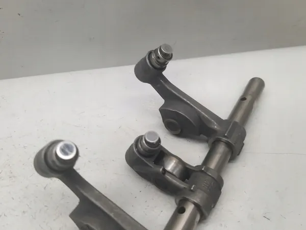 Conjunto de balancins 2.0 TDI 140CV A3 Touran Golf V image 10