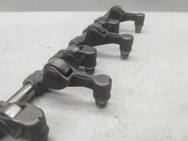 Conjunto de balancins 2.0 TDI 140CV A3 Touran Golf V image 4