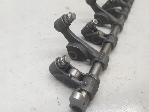 Conjunto de balancins 2.0 TDI 140CV A3 Touran Golf V image 9