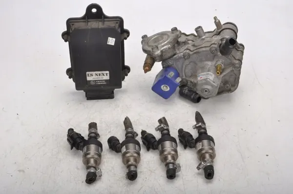Audi A3 8L LPG Einspritzschiene OEM 67R-010213 image 2
