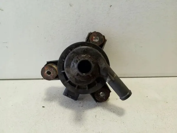 Vesipumpun moottori OEM G904047090 Lexus CT Hybridille image 5