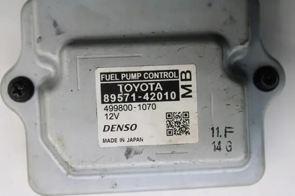 Módulo de bomba de inyección Lexus RX V OEM 8957142010 image 3