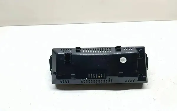 BMW 3 E90 Navigointinäyttö OEM 9114362 Käytetty image 4