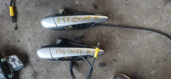 Mão da porta dianteira direita BMW E46 Coupe image 1