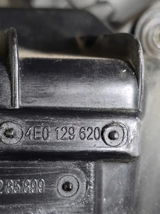 Audi Ilmansuodatin Kotelo OEM 4E0129620 A8 D3 4.2 V8 image 7