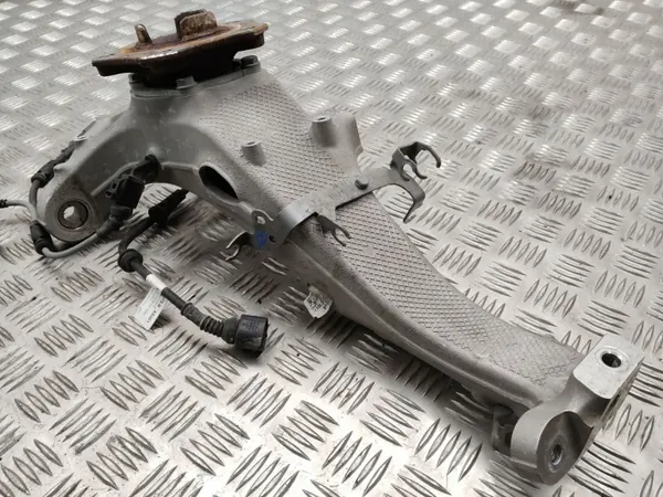 Buje de rueda delantera Audi OE OEM 9J1407245B - Usado image 5
