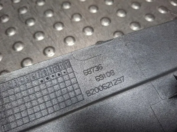 Escudo Superior de Tapa del Motor OEM S26301679 Renault image 3