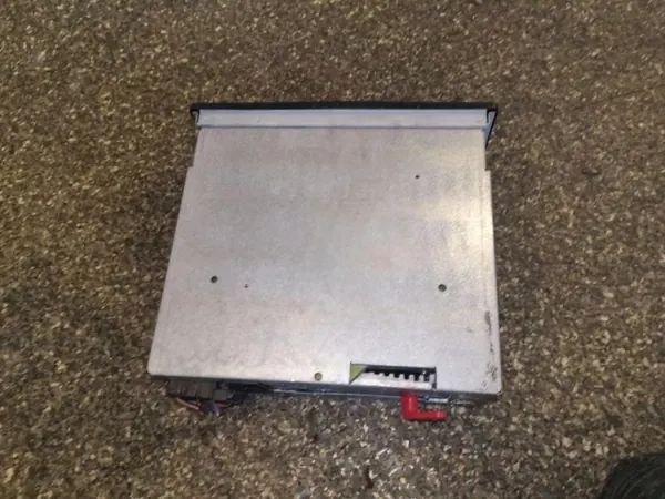 Gebruikte VW CD-wisselaar OEM 4B0919887E voor Touareg 5.0L image 3