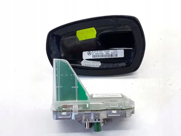 Mercedes W218 Antenni OEM A2129052207 Käytetty image 4