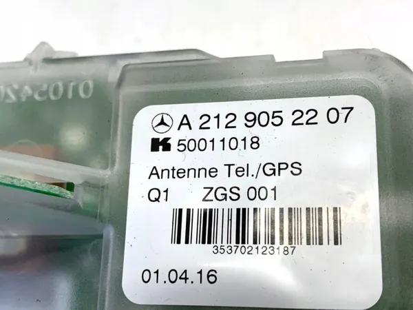 Mercedes W218 Antenni OEM A2129052207 Käytetty image 6