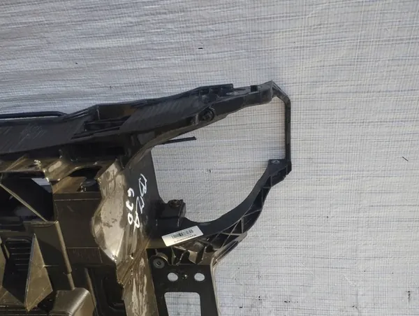 Frontstoßstange Seat Ibiza IV 1.6 TDI image 2