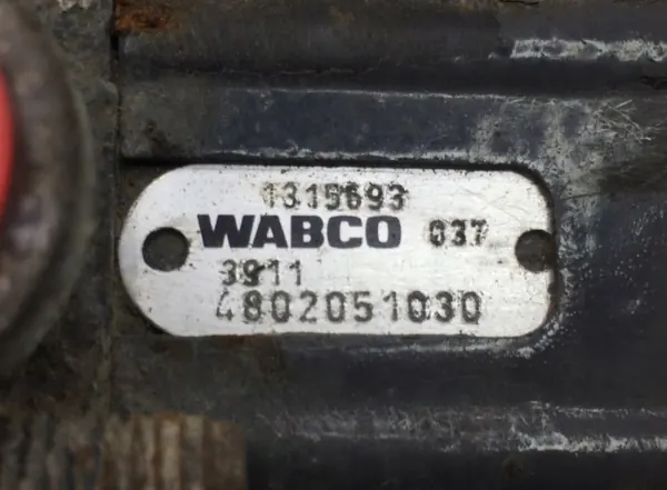 Válvula de relé DAF OEM 1315693 - Estado usado image 6