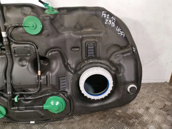 Depósito combustible Subaru Forester OEM FBZ14886 - Usado image 4